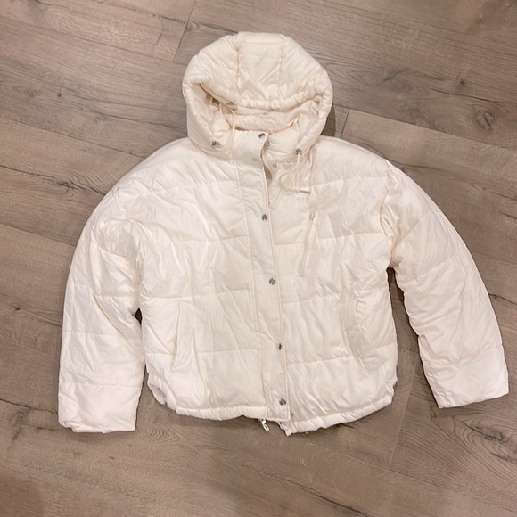 URBAN OUTFITTERS Mae Hooded (Removable) Oversized Puffer Jacket - Picture 1 of 3